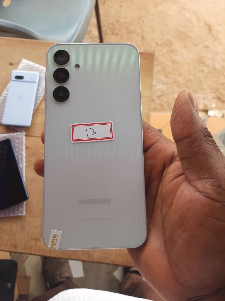 Samsung A25
